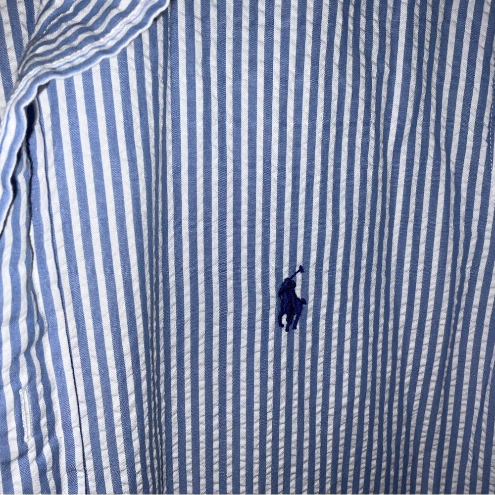 RALPH LAUREN Seersucker Short
Sleeve Button Down Shirt, blue and white - Picture 4 of 6